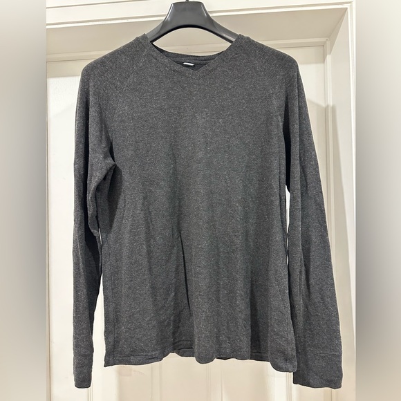 Kit and Ace - Men’s (M) - Cashmere V-Neck Sweater - Picture 2 of 5
